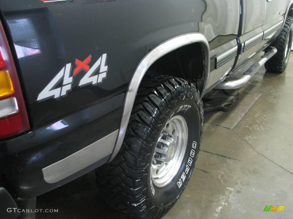 2001 Silverado 2500HD LS Extended Cab 4x4 - Onyx Black / Graphite photo #13