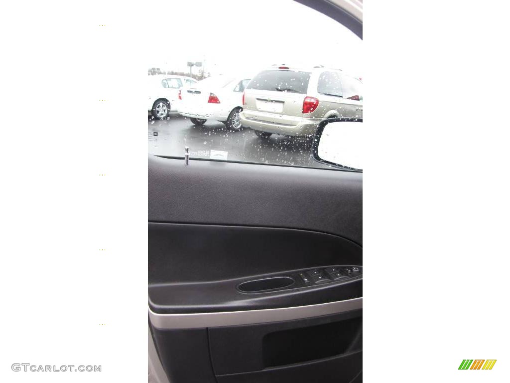 2009 HHR LT - Gold Mist Metallic / Ebony photo #13