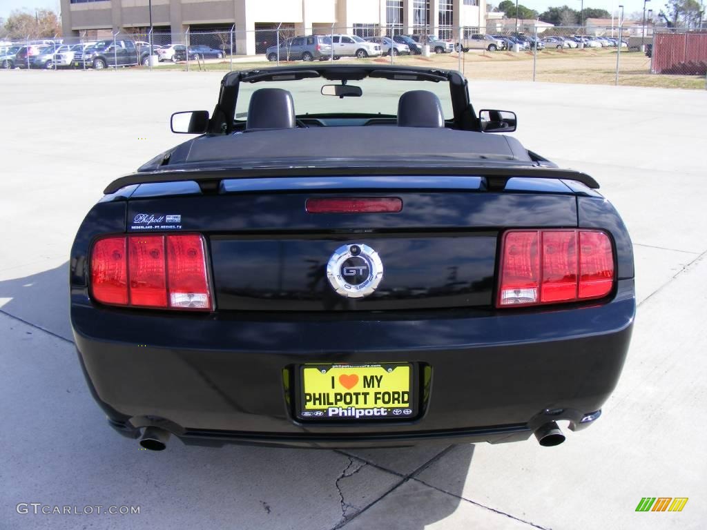 2005 Mustang GT Premium Convertible - Black / Dark Charcoal photo #4