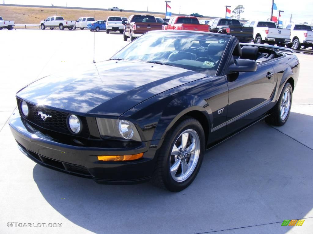 2005 Mustang GT Premium Convertible - Black / Dark Charcoal photo #7