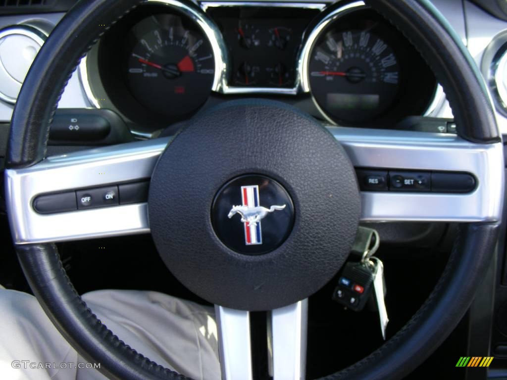 2005 Mustang GT Premium Convertible - Black / Dark Charcoal photo #39
