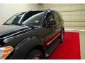 2008 Super Black Nissan Pathfinder LE  photo #12