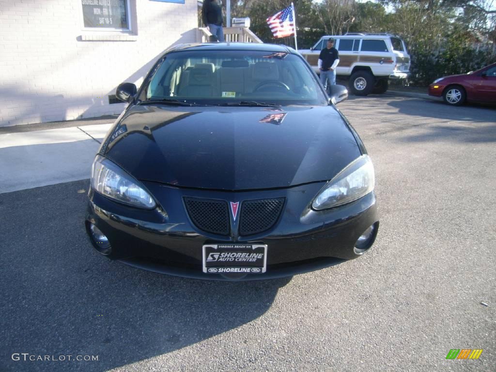 2005 Grand Prix GT Sedan - Black / Parchment/Dark Pewter photo #1