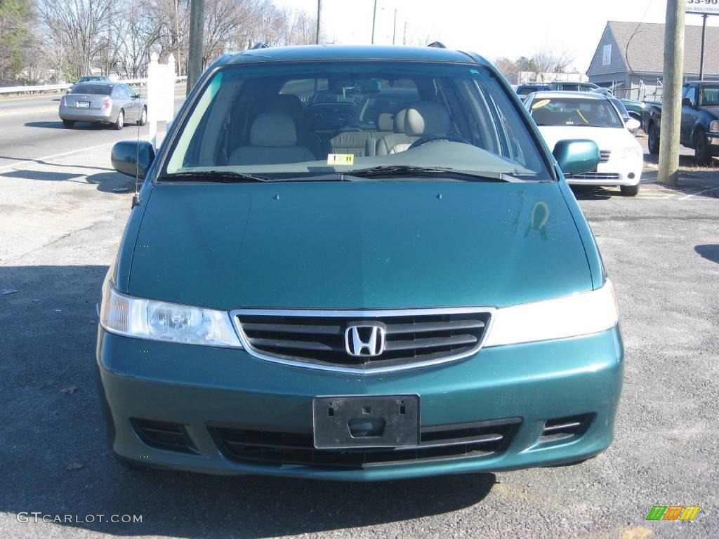 Evergreen Pearl Honda Odyssey