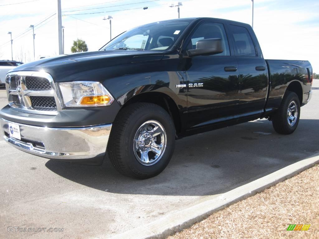 2010 Ram 1500 ST Quad Cab - Brilliant Black Crystal Pearl / Dark Slate/Medium Graystone photo #1