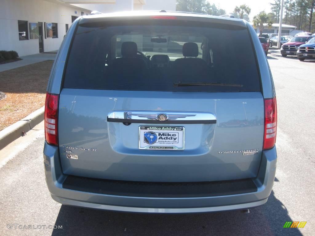 2010 Town & Country Touring - Clearwater Blue Pearl / Medium Slate Gray/Light Shale photo #6