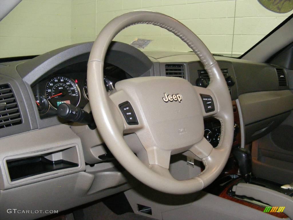 2005 Grand Cherokee Limited 4x4 - Deep Beryl Green Pearl / Dark Khaki/Light Graystone photo #11