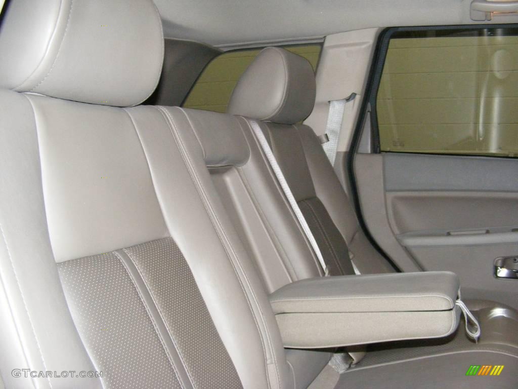 2005 Grand Cherokee Limited 4x4 - Deep Beryl Green Pearl / Dark Khaki/Light Graystone photo #21