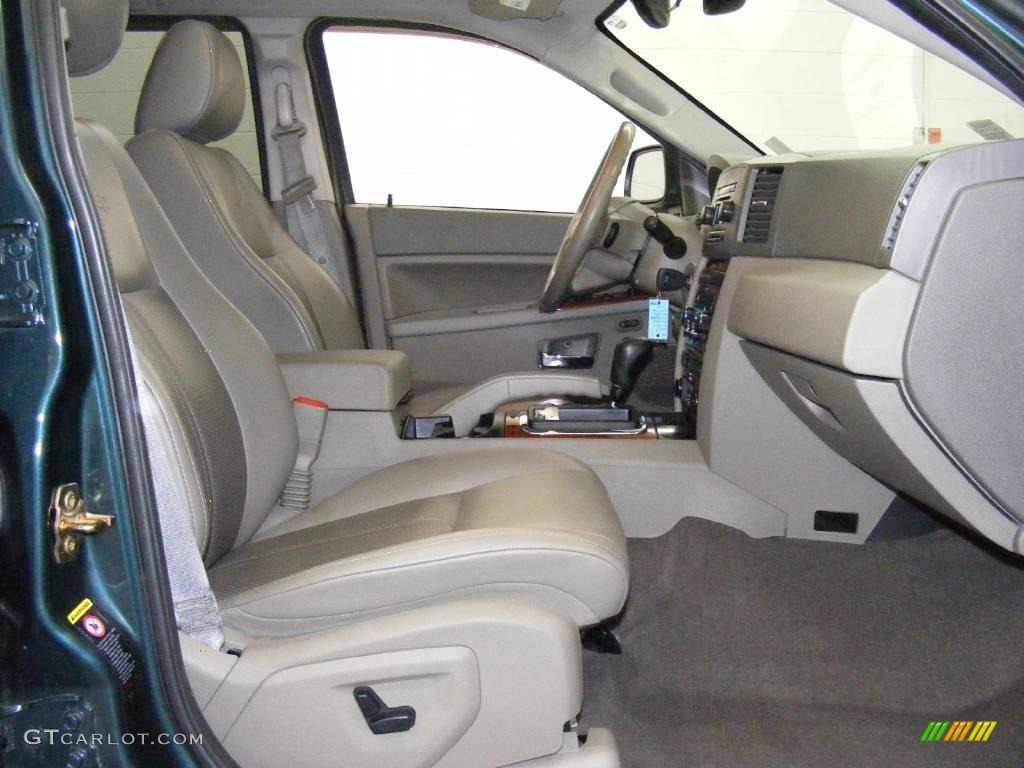 2005 Grand Cherokee Limited 4x4 - Deep Beryl Green Pearl / Dark Khaki/Light Graystone photo #22