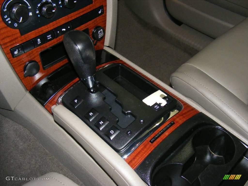 2005 Grand Cherokee Limited 4x4 - Deep Beryl Green Pearl / Dark Khaki/Light Graystone photo #24