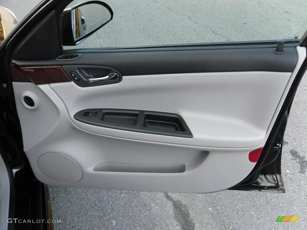 2009 Impala LT - Black / Gray photo #16