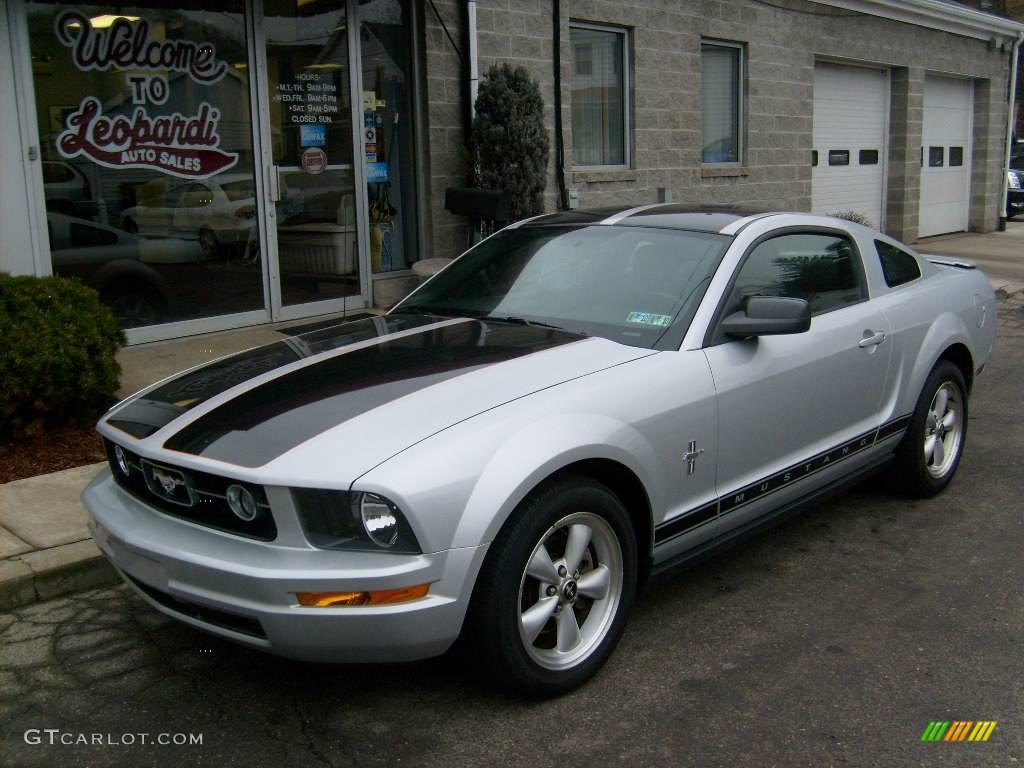 2007 Mustang V6 Premium Coupe - Satin Silver Metallic / Dark Charcoal photo #1
