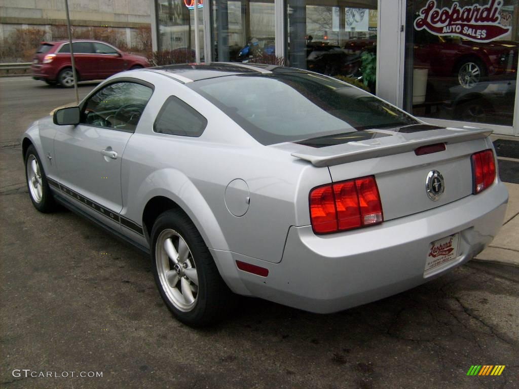 2007 Mustang V6 Premium Coupe - Satin Silver Metallic / Dark Charcoal photo #3