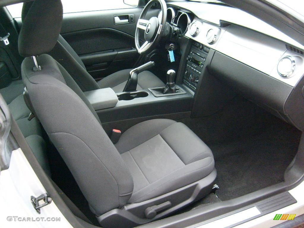 2007 Mustang V6 Premium Coupe - Satin Silver Metallic / Dark Charcoal photo #11