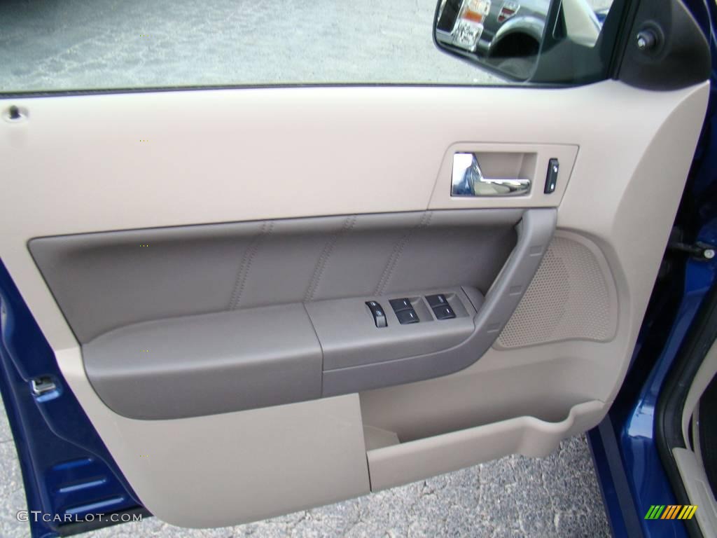 2009 Focus SEL Sedan - Vista Blue Metallic / Medium Stone photo #15