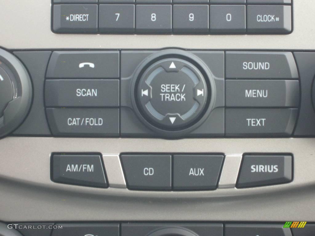 2010 Focus SE Sedan - White Suede / Medium Stone photo #5