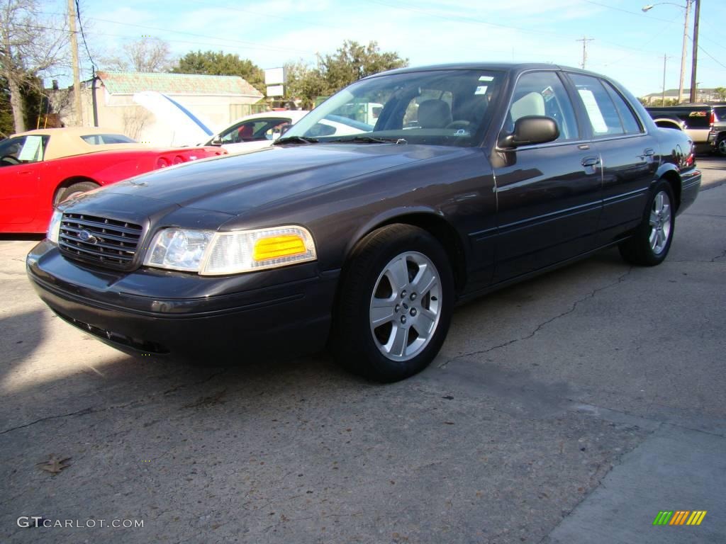 2005 Crown Victoria LX - Midnight Grey Metallic / Light Flint photo #4