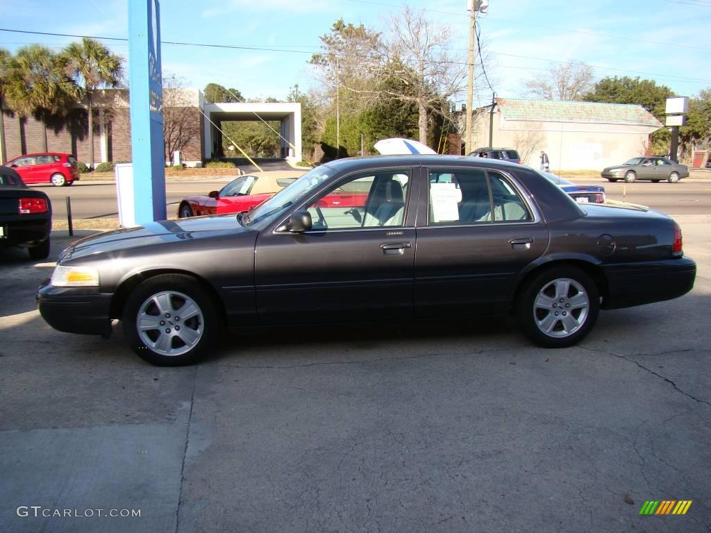 2005 Crown Victoria LX - Midnight Grey Metallic / Light Flint photo #5