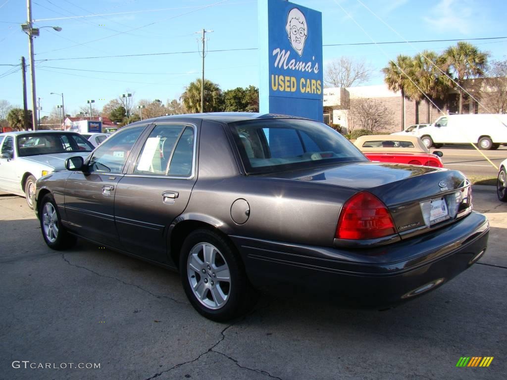 2005 Crown Victoria LX - Midnight Grey Metallic / Light Flint photo #6