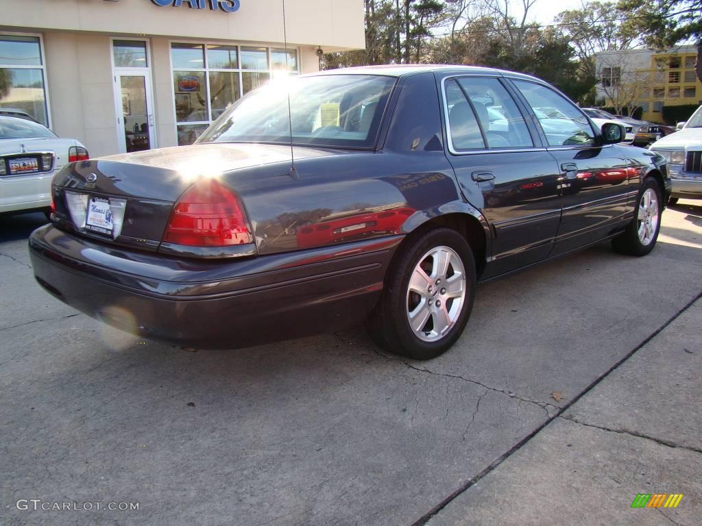2005 Crown Victoria LX - Midnight Grey Metallic / Light Flint photo #9