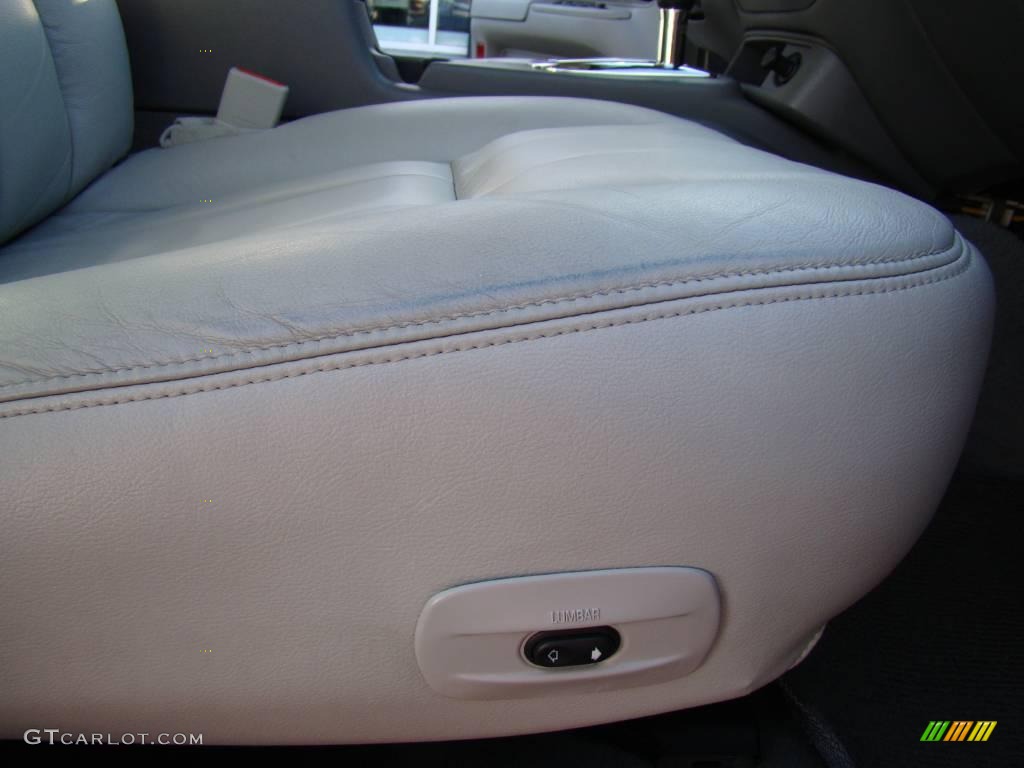 2005 Crown Victoria LX - Midnight Grey Metallic / Light Flint photo #16