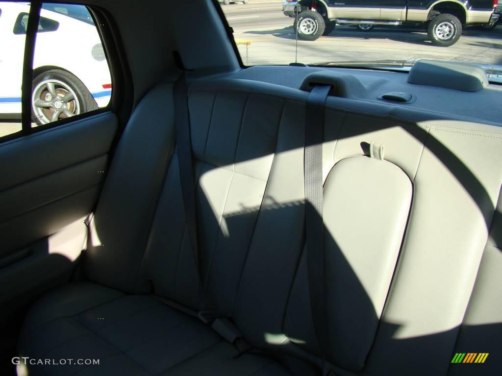 2005 Crown Victoria LX - Midnight Grey Metallic / Light Flint photo #18