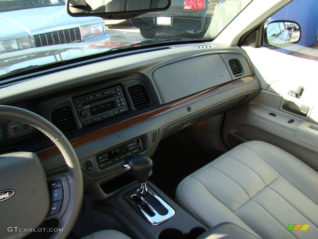 2005 Crown Victoria LX - Midnight Grey Metallic / Light Flint photo #22