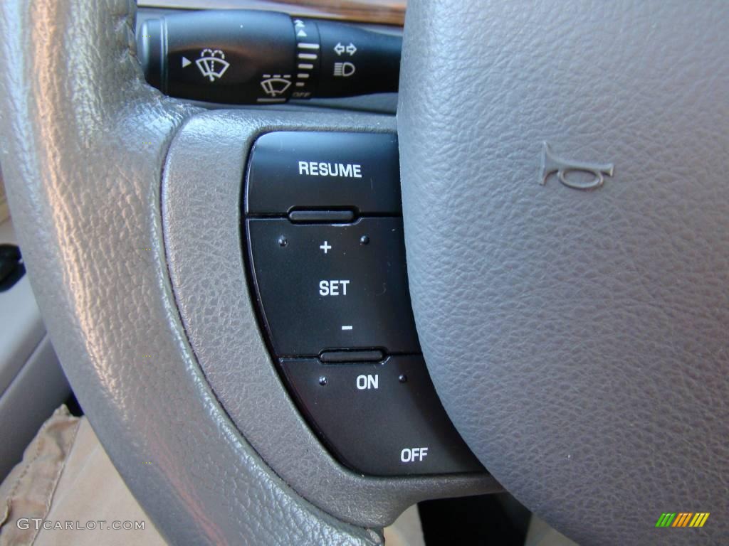 2005 Crown Victoria LX - Midnight Grey Metallic / Light Flint photo #26
