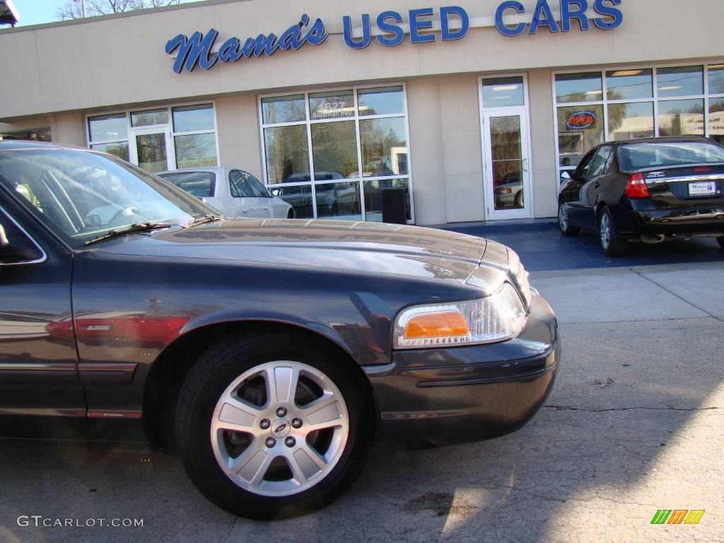 2005 Crown Victoria LX - Midnight Grey Metallic / Light Flint photo #33