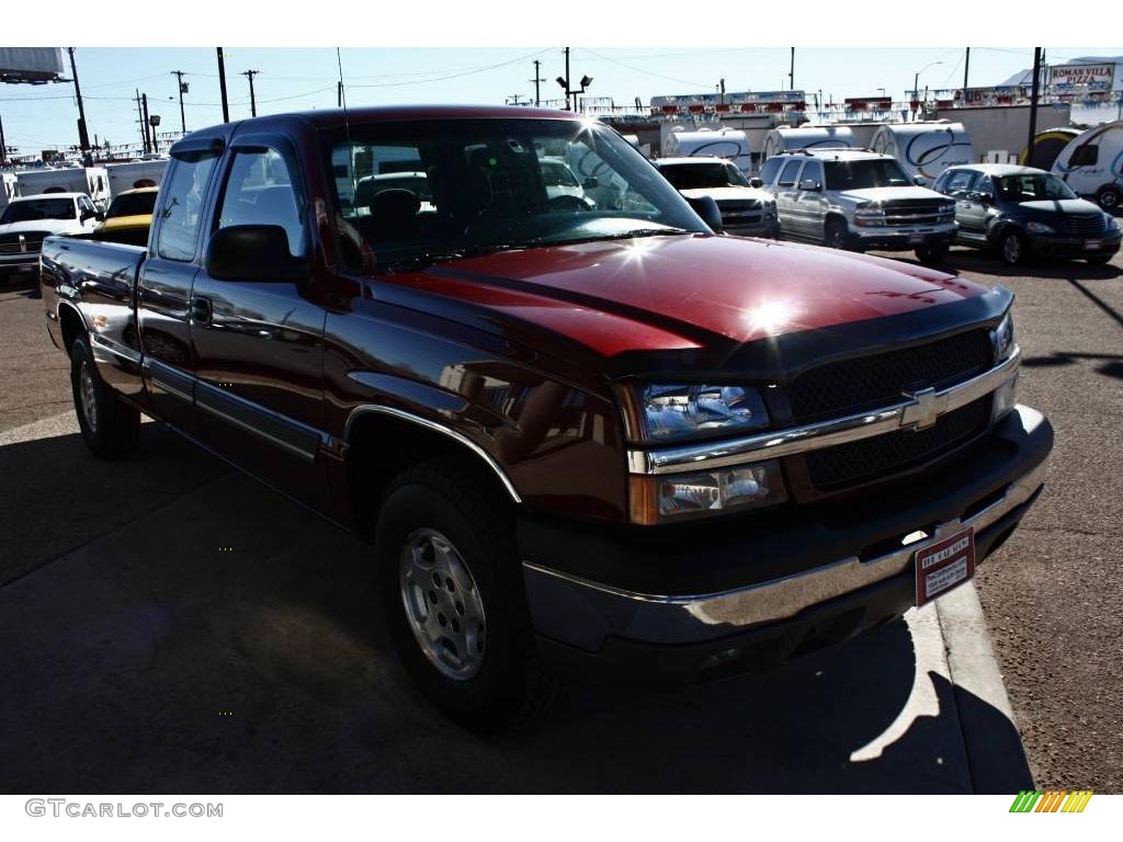 2003 Silverado 1500 LS Extended Cab 4x4 - Dark Carmine Red Metallic / Medium Gray photo #2