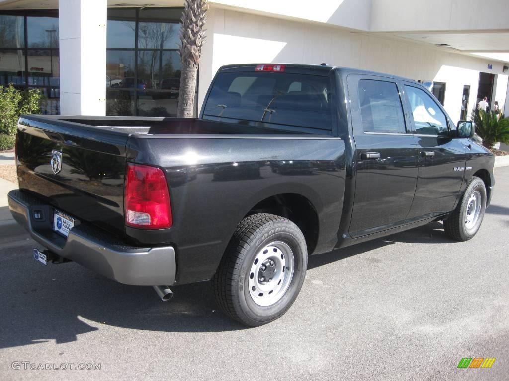 2010 Ram 1500 ST Crew Cab - Brilliant Black Crystal Pearl / Dark Slate Gray photo #5