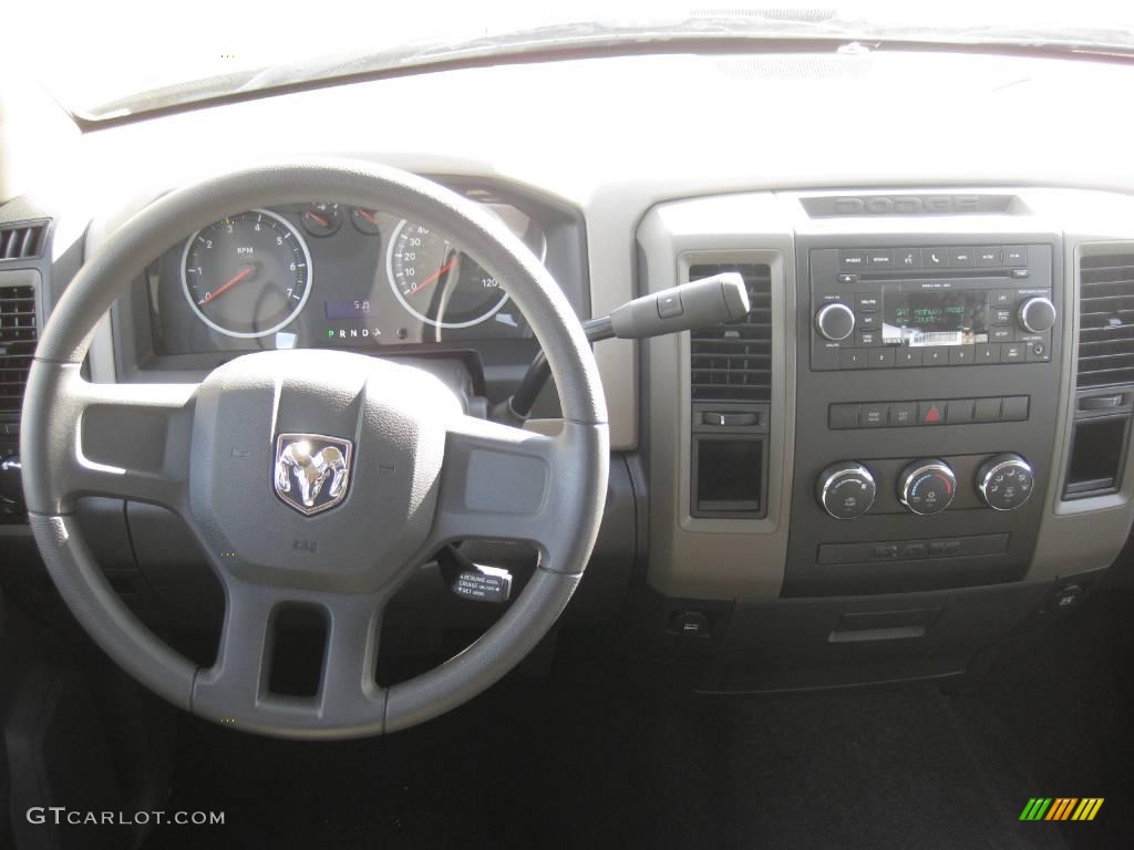 2010 Ram 1500 ST Crew Cab - Brilliant Black Crystal Pearl / Dark Slate Gray photo #11