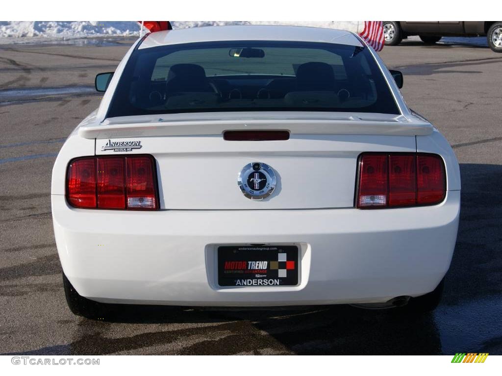 2007 Mustang V6 Deluxe Coupe - Performance White / Dark Charcoal photo #5