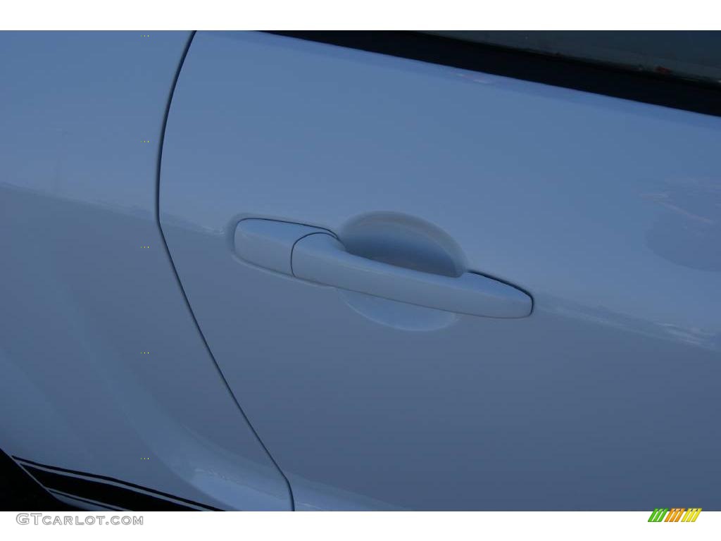 2007 Mustang V6 Deluxe Coupe - Performance White / Dark Charcoal photo #23