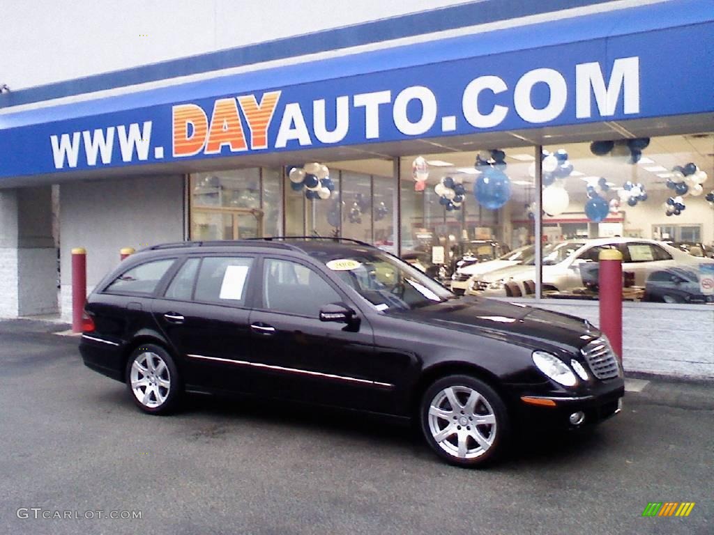 2008 E 350 4Matic Wagon - Black / Black photo #1