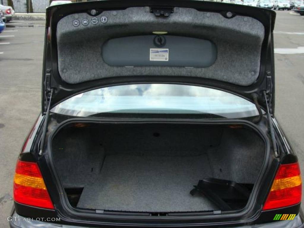 2002 3 Series 325i Sedan - Jet Black / Grey photo #13