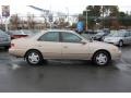 2001 Cashmere Beige Metallic Toyota Camry LE  photo #2