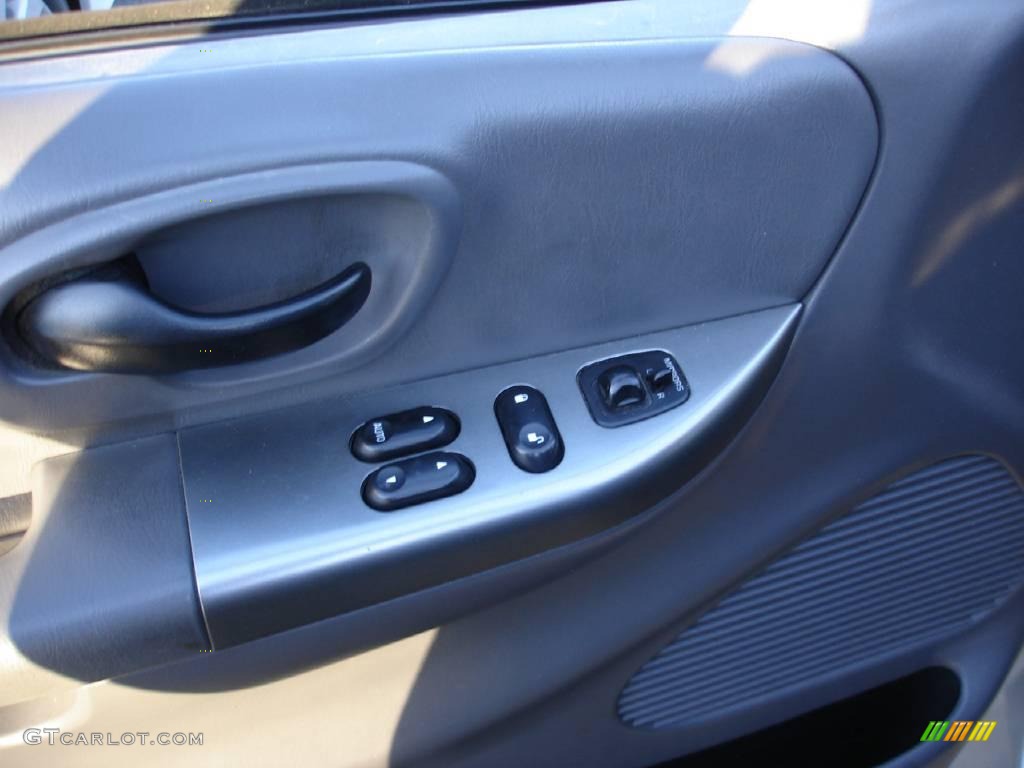 2003 F150 STX SuperCab 4x4 - Silver Metallic / Dark Graphite Grey photo #9