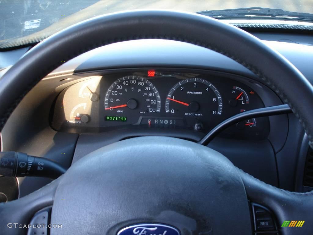 2003 F150 STX SuperCab 4x4 - Silver Metallic / Dark Graphite Grey photo #13