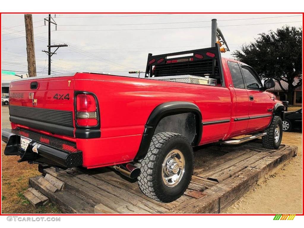 1998 Ram 2500 Laramie Extended Cab 4x4 - Flame Red / Gray photo #7