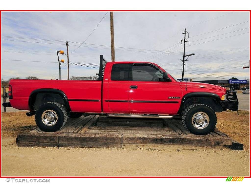 1998 Ram 2500 Laramie Extended Cab 4x4 - Flame Red / Gray photo #8