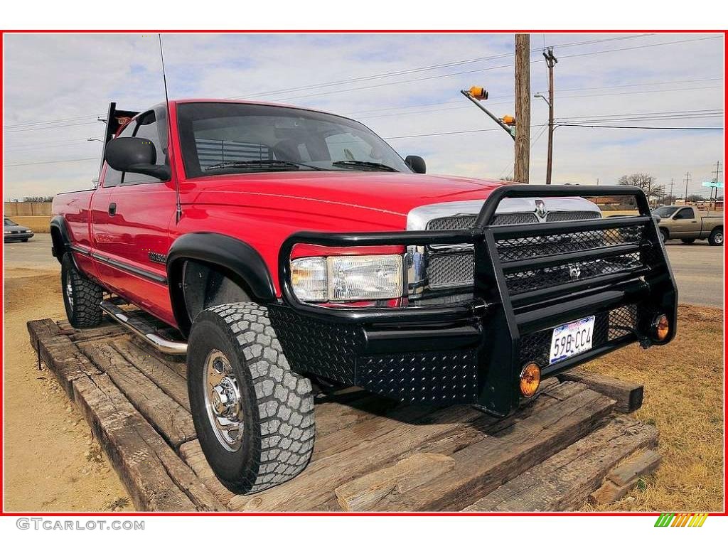 1998 Ram 2500 Laramie Extended Cab 4x4 - Flame Red / Gray photo #9