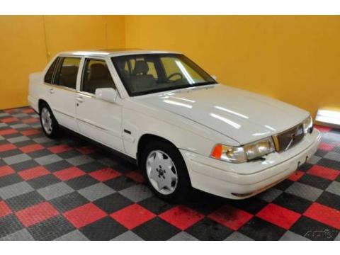 1997 Volvo 960 Sedan Data, Info and Specs