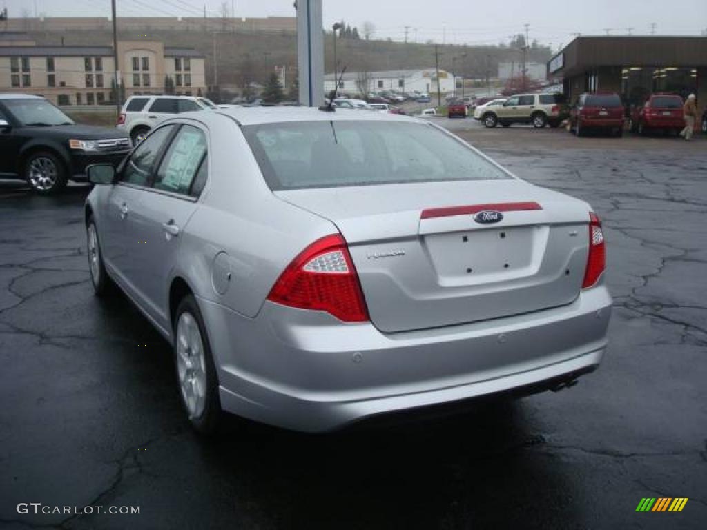 2010 Fusion SE - Brilliant Silver Metallic / Charcoal Black photo #5