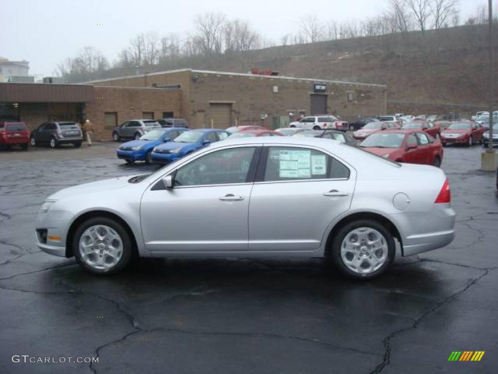 2010 Fusion SE - Brilliant Silver Metallic / Charcoal Black photo #6
