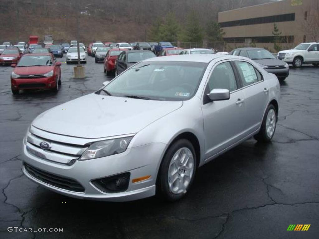 2010 Fusion SE - Brilliant Silver Metallic / Charcoal Black photo #7