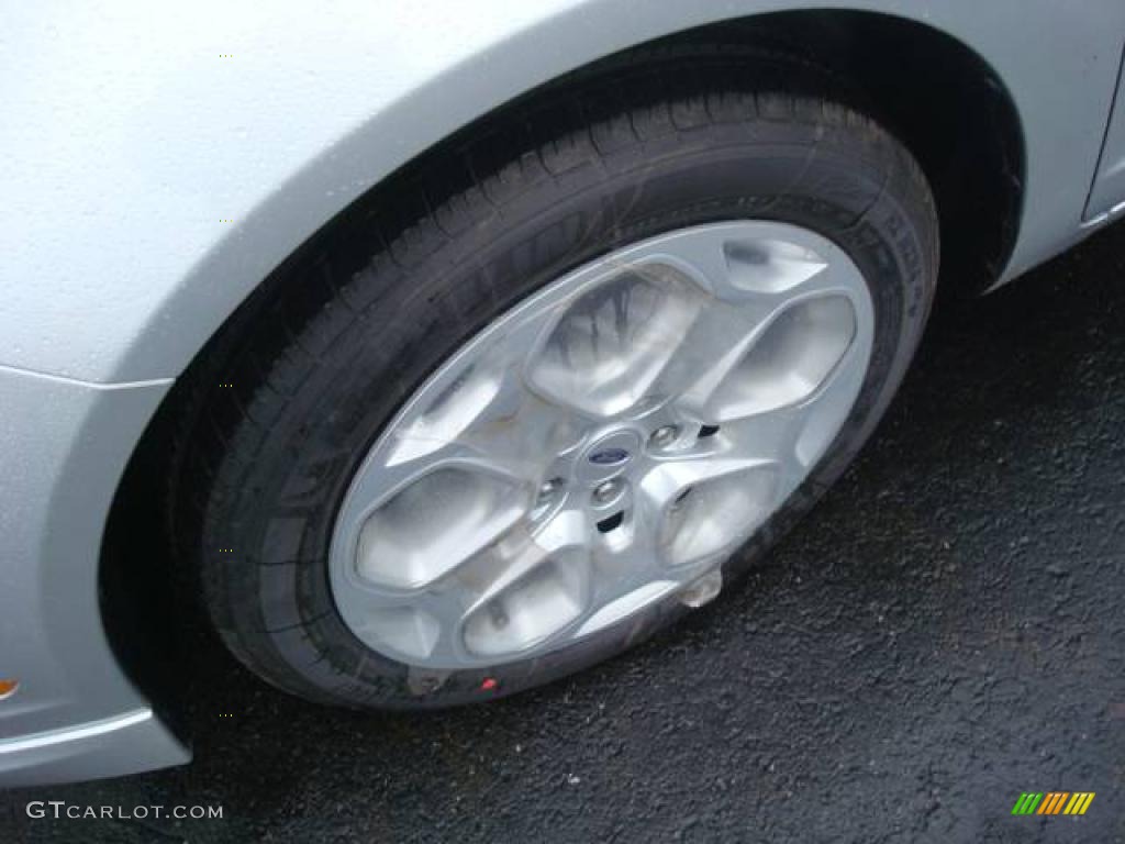 2010 Fusion SE - Brilliant Silver Metallic / Charcoal Black photo #9