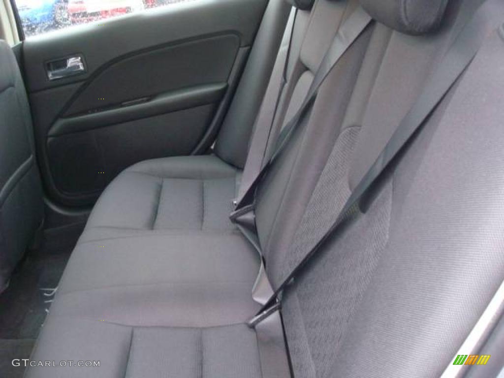 2010 Fusion SE - Brilliant Silver Metallic / Charcoal Black photo #11