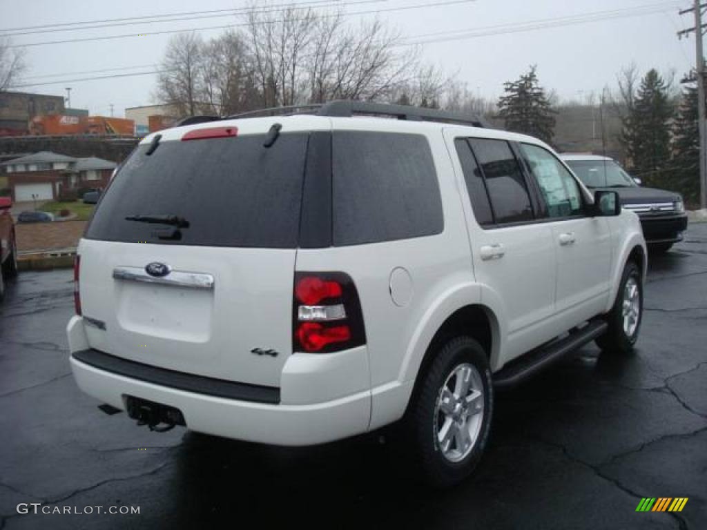 2010 Explorer XLT 4x4 - White Suede / Black photo #3