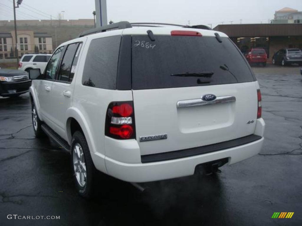 2010 Explorer XLT 4x4 - White Suede / Black photo #5